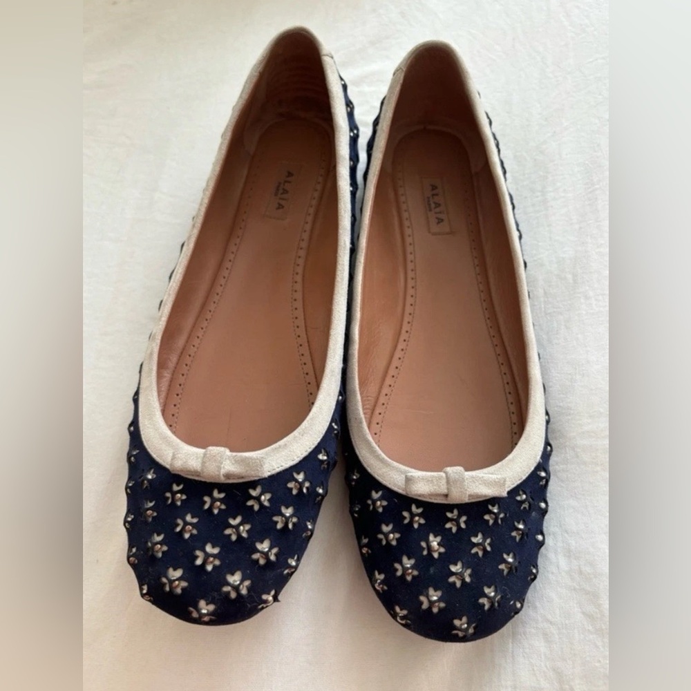 Authentic ALAÏA Navy and Cream Embellished Flats